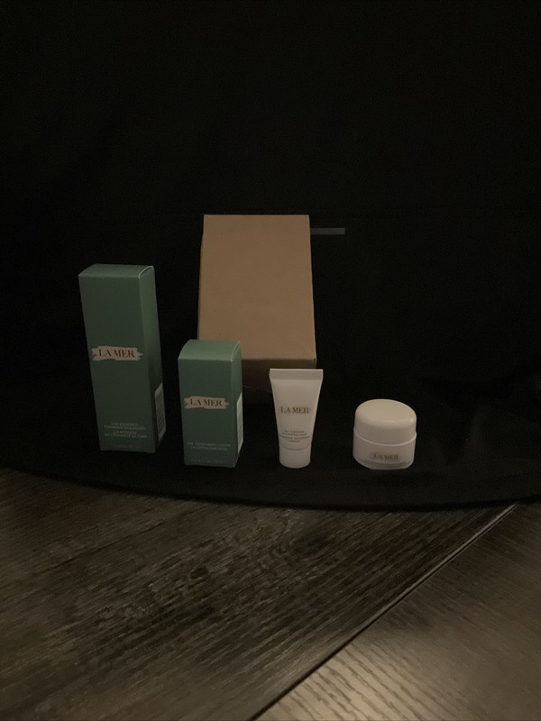 La Mer Gift Set soft Cream, mask, cleanser , lotion gallery