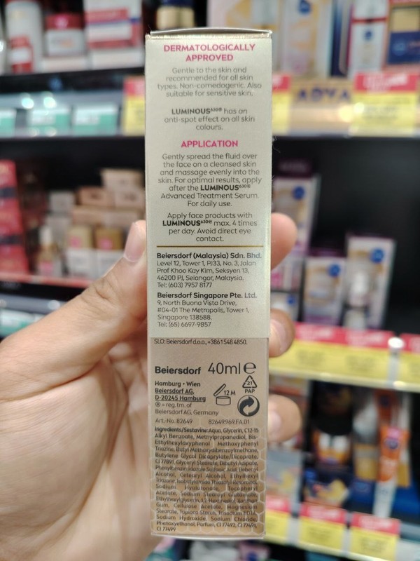 NIVEA Cellular Luminous630 AntiDark-Spot Tinted Fluid Double Corrector 40ml gallery