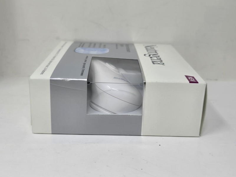 Neutrogena Microdermabrasion System Kit, 12 Rejuvenating Puffs, Tested, Open Box gallery
