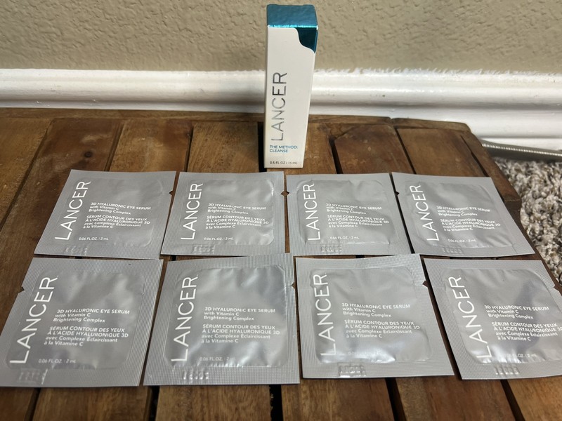 Lancer 3D Hyaluronic Eye Serum W/Vitamin C 0.06 fl. oz./2 ml X 8 + The Method
