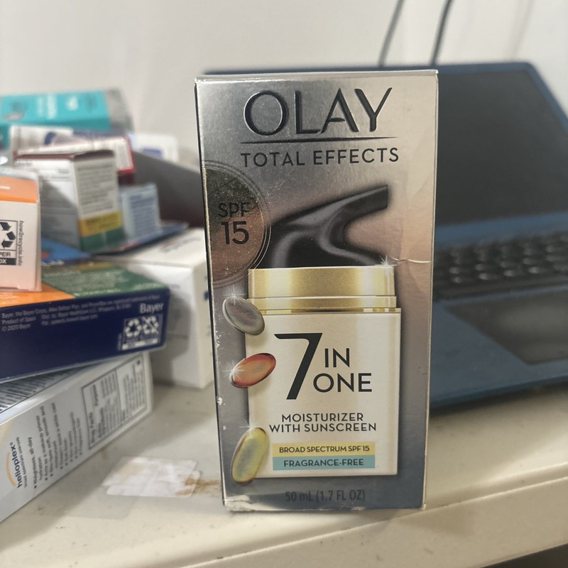 Olay Total Effects 7-in-One Moisturizer with Sunscreen SPF 15 – 1.7 oz SEE EXP!