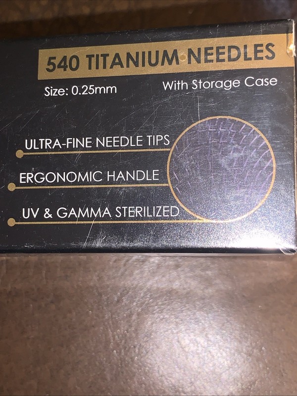 Derma Roller-540 Titanium Needles- .25mm With Storage Case gallery