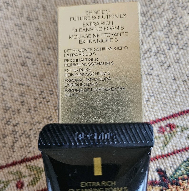 Shiseido Future Solution LX Deluxe Set | 4 Travel Sizes + Zippered Pouch | NEW gallery