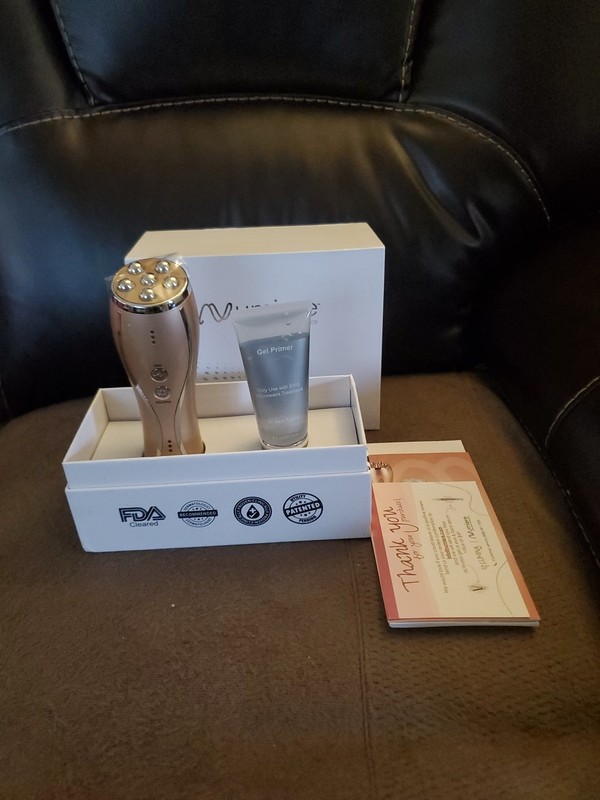 NUMIERE PLUS Microcurrent And LED Tightening Sculpting & Wrinkle Reducing Device gallery