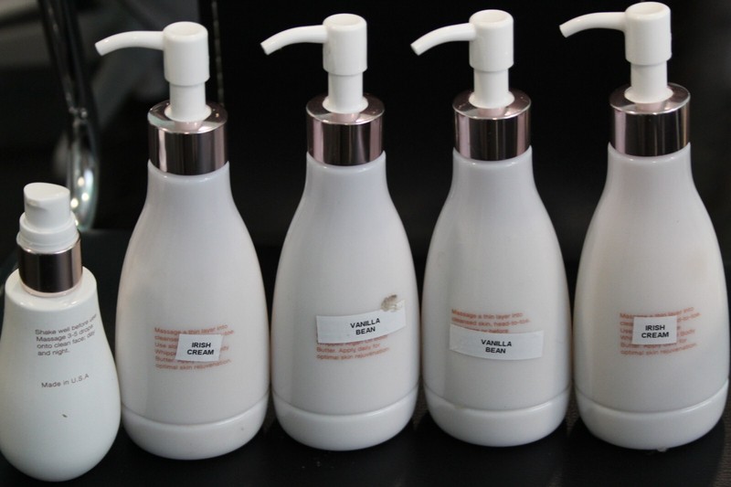 Josie Maran Argan Milk Anti-Aging Body Renewal Serum & HYDRATING TREATMENT 5PCS gallery
