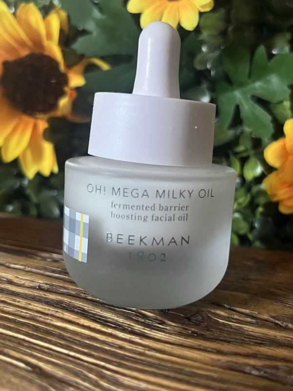 Beekman 1802 Oh! Mega Milky Oil Fermented Barrier Boosting Facial Oil .5 fl oz gallery