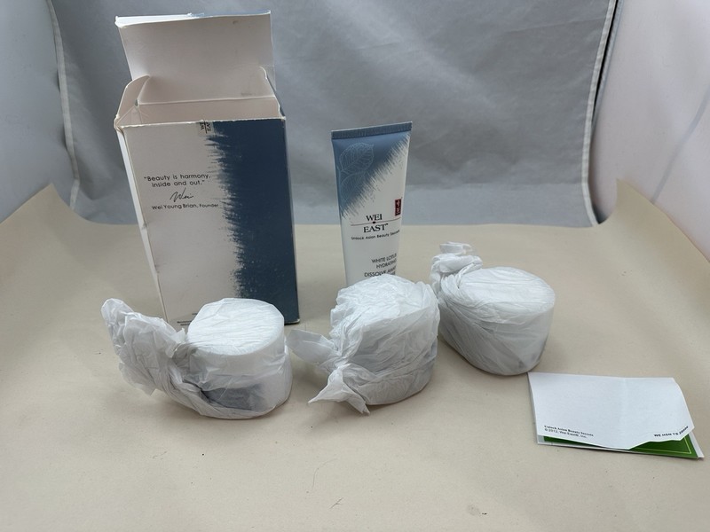 WEI EAST White Lotus Beauty Skin Care Cleansing & Cream Products Gift Set LOT