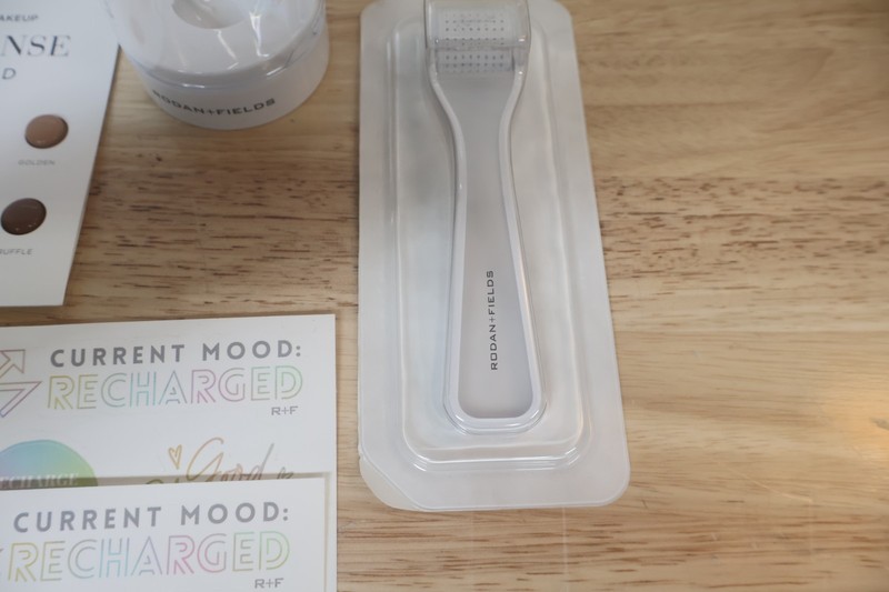 Rodan + Fields Redefine AMP MD System Anti-Aging Roller Jar Tablets & Stickers gallery