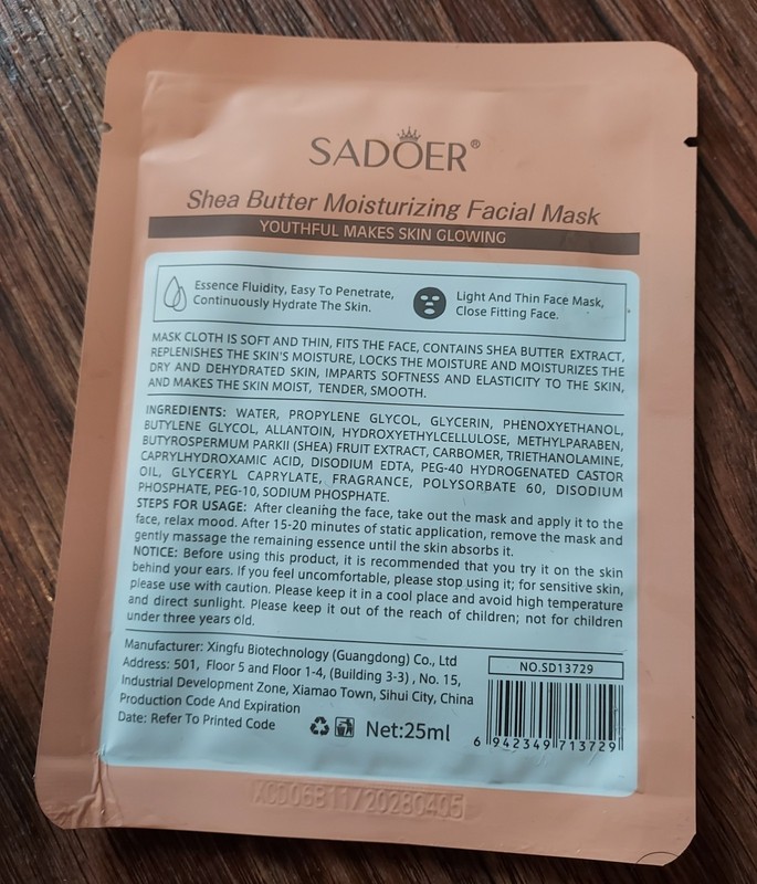 Soft Moisturizing Facial Mask gallery