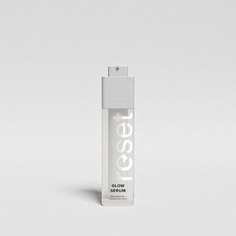 RESET GLOW SERUM -to get glassy, healthy-looking skin with Glazed Finish.