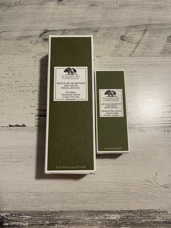 MEGA MUSHROOM ORIGINS FACE BUNDLE RELIEF RESILIENCE LOTION AND FACE SERUM SET