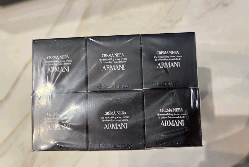 18 x Giorgio Armani Crema Nera The REMODELING Sheer Cream 5 ml NEW FORMULA!