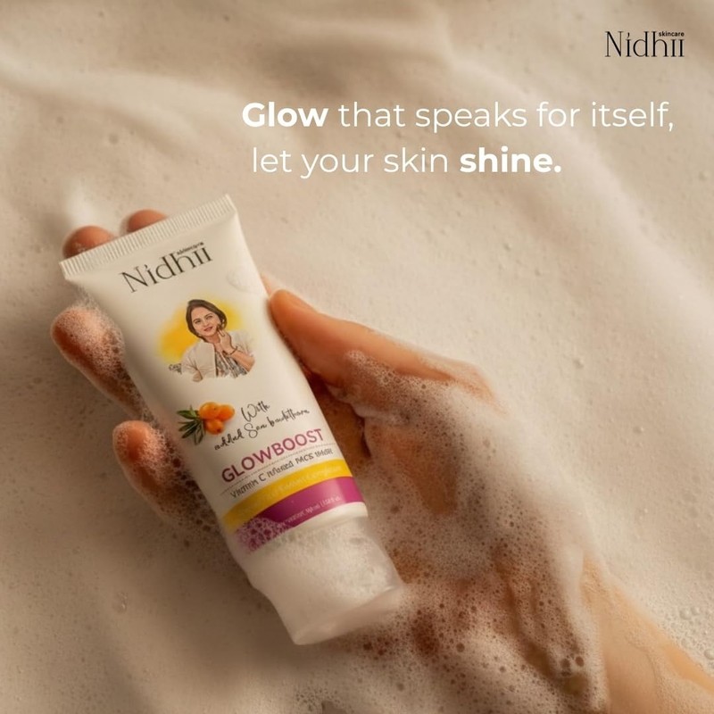 Vitamin C Face Wash | Niacinamide & Hyaluronic Acid For Glowing Fresh Skin 100gm