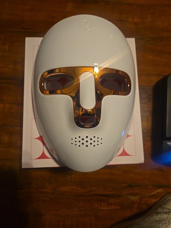 Silicone Soft LED Red Light Therapy Mask for Face 7-Color Options New Open Box gallery