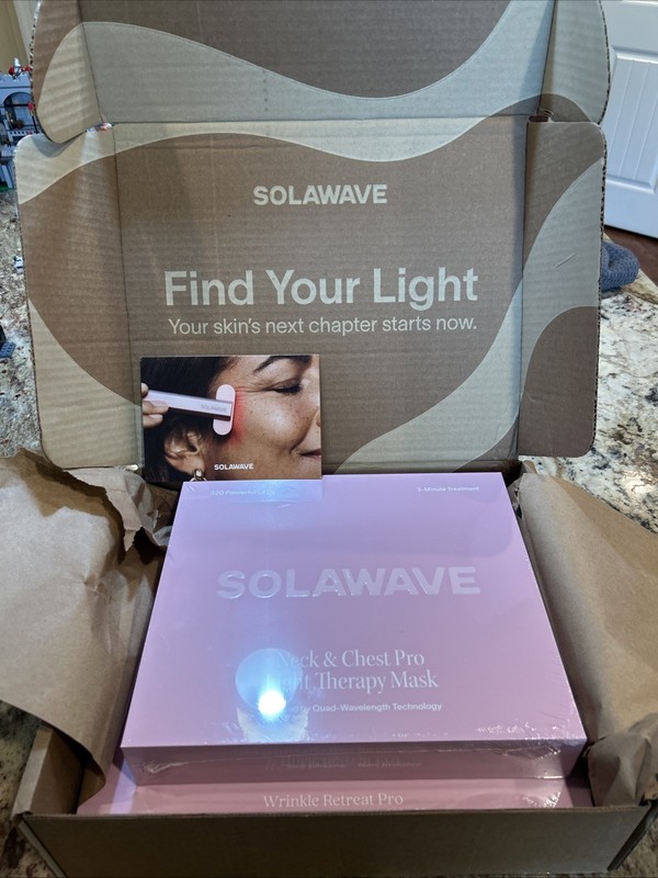 Solawave Wrinkle Retreat Pro Face Mask and Neck & Chest Pro Light Therapy Mask