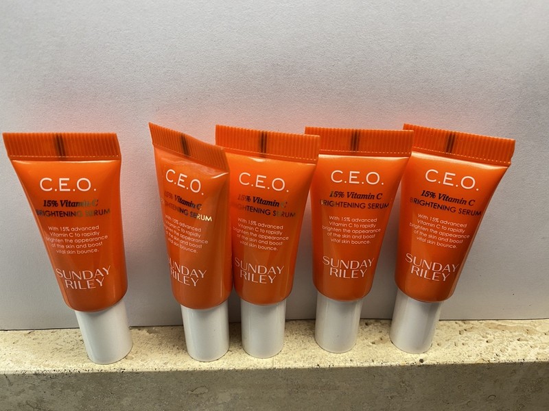 10 Sunday Riley C.E.O..17oz Vitamin C Brightening Serum Travel Size No Box NEW