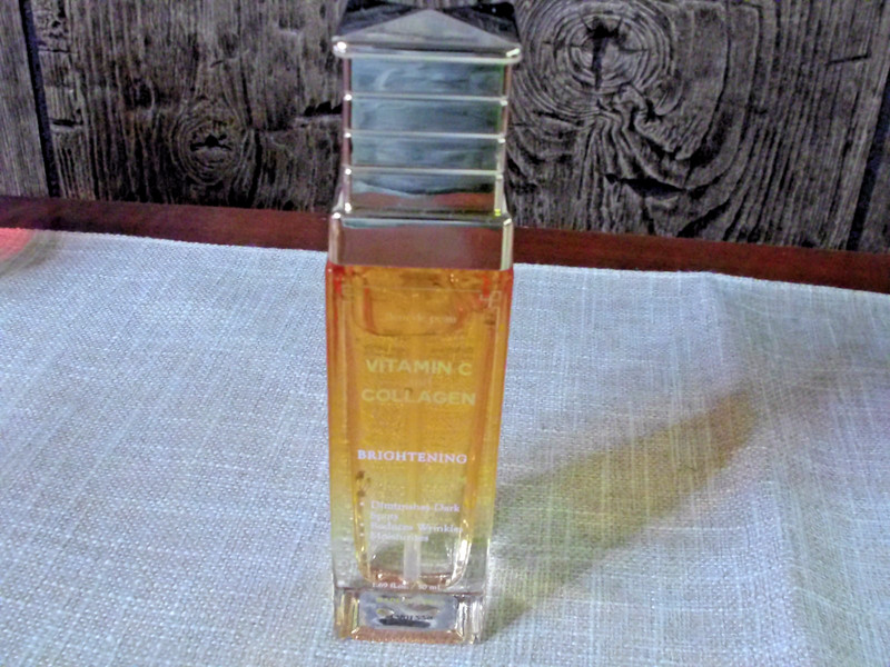 Fleur De Peau Vitamin C & Collagen Brightening Facial Serum 1.69 fl oz NWOB