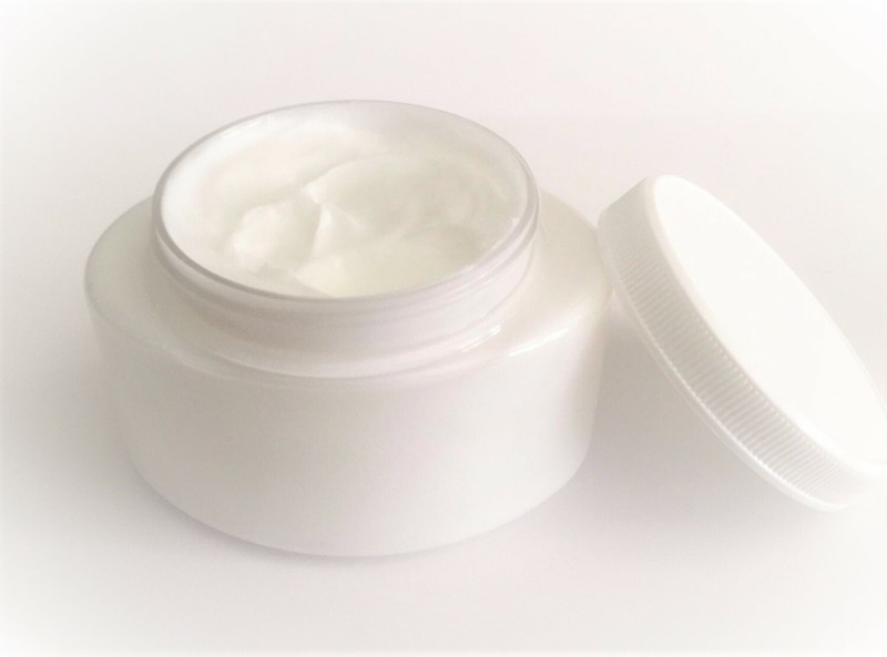 Argan Oil - Face, Neck & Eye Cream - Restorative and Anti-Aging Benefits - 8 oz. gallery
