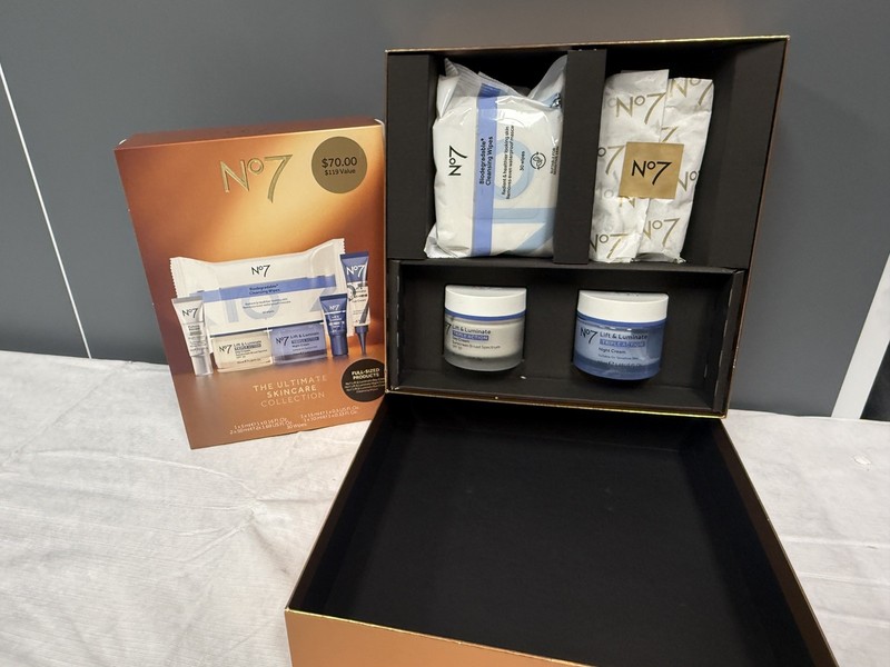 No. 7 The Ultimate Skincare Collection, Lift & Luminate, 6 Pc FULL SIZE Set NEW