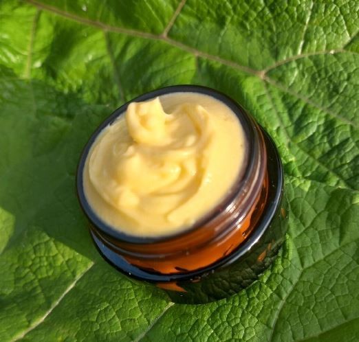 Reveal Your Natural Glow - 100% Organic Whitening & Brightening Cream 1.5 oz gallery