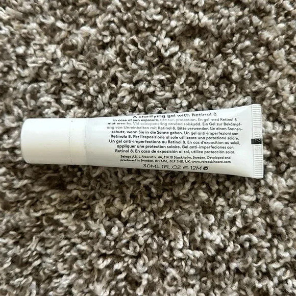 VERSO 6 - CLARIFYING GEL WITH RETINOL 8 - FULL SIZE 30ml / 1oz - New, RTL $95 gallery