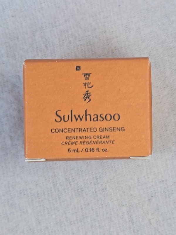 Sulwhasoo Concentrated Ginseng Renewing Cream – 5 mL / 0.16 FL oz Sample Size