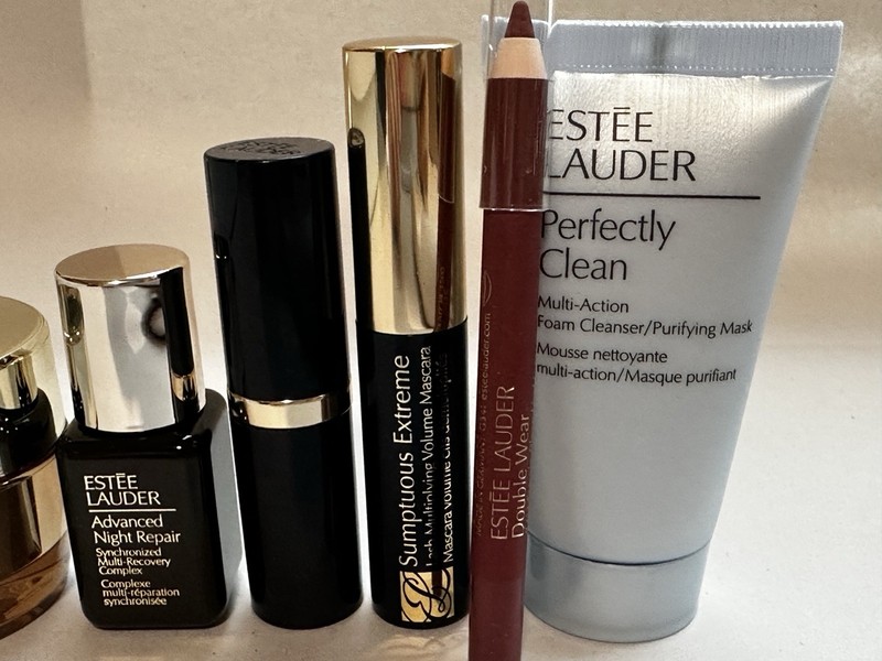 New Estee Lauder 6Pcs Skincare & Makeup Mascara Lipstick Set gallery