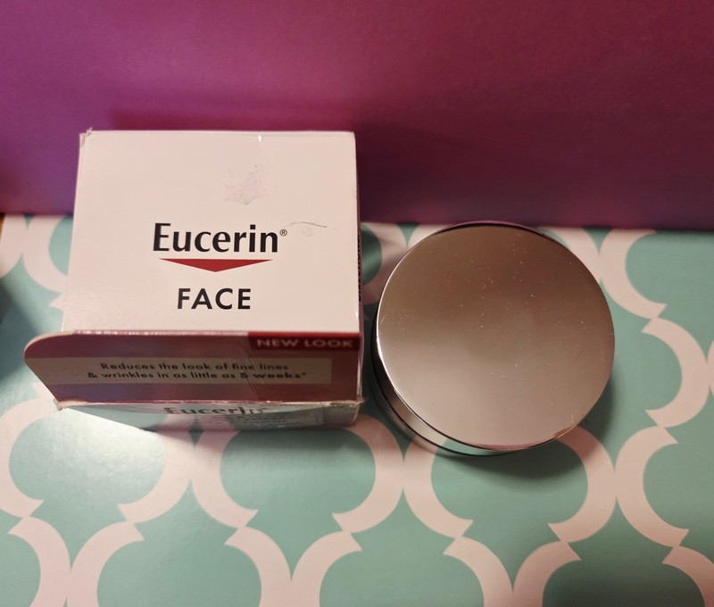 EUCERIN Q10 Revitalize Anti Wrinkle Face Cream for All Skin Types 1.7 Oz BNIB gallery