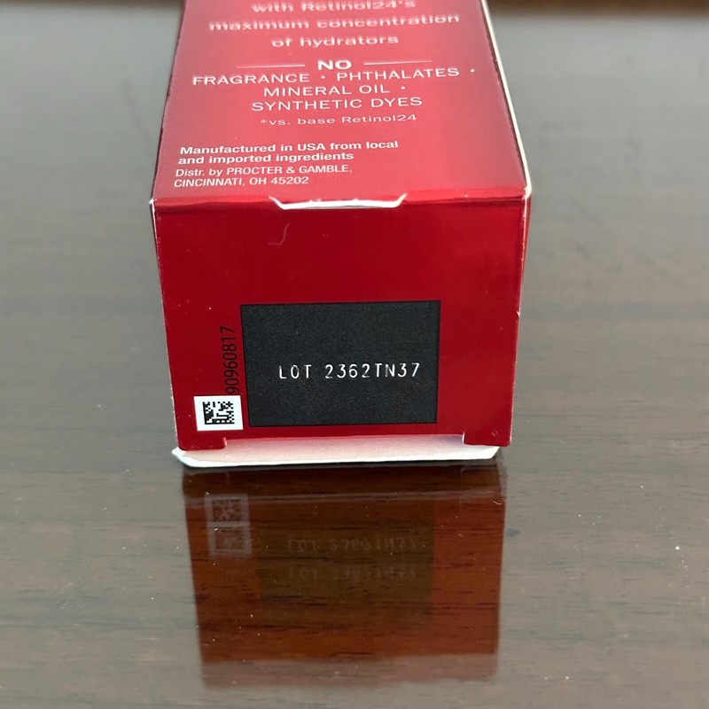 Olay Regenerist Retinol 24 Max Night Serum 1.3 oz MAX Retinol Power gallery