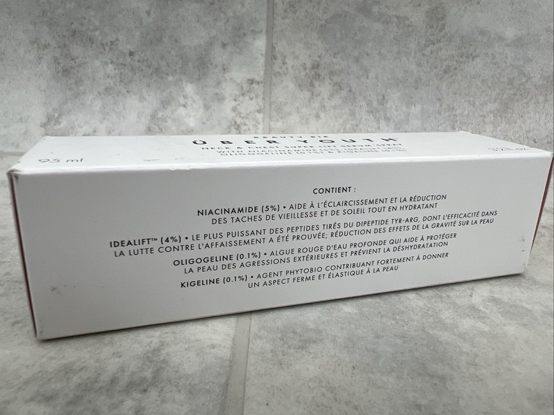 Beauty Pie Uber Youth Neck & Chest Super Lift Serum-Spray 3.2 Fl. Oz./95 mL gallery