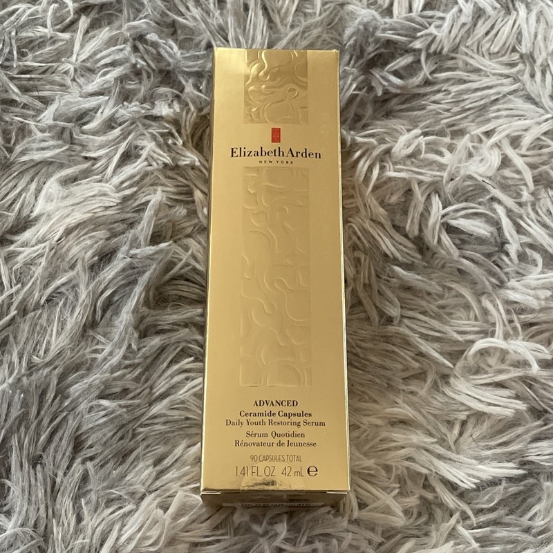 Elizabeth Arden Ceramide Capsules Daily Youth Restoring Serum - 90 Capsules gallery