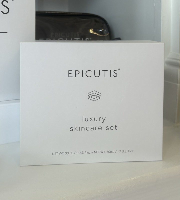 NEW – EPICUTIS Luxury Skincare Set Lipid Serum Hyvia Creme New Sealed