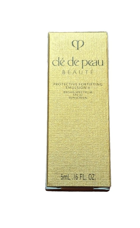 BNIB Cle De Peau Protective Fortifying Emulsion SPF 22 Sample Size 5mL/0.16oz