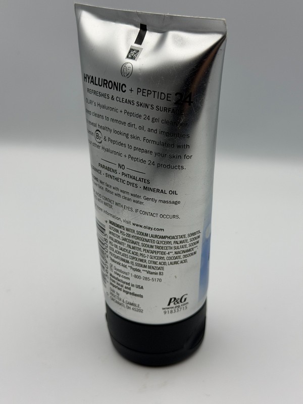 Olay Regenerist Hyaluronic + Peptide 24 Facial Cleanser Fragrance-Free 5oz gallery