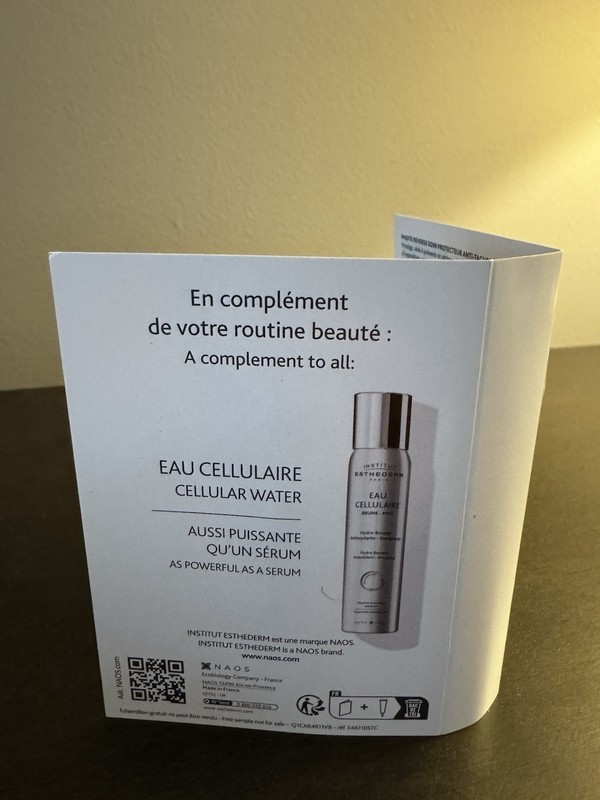 Institut Esthederm Photo Reverse Protective Anti Dark Spots Face Care 2 ml gallery