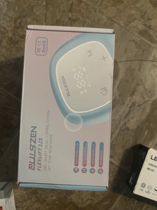 – Pulszen Flexlift 12S 3-In-1 Smart Facial Cupping System