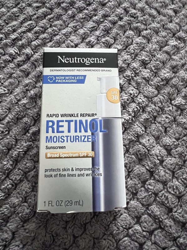 NEUTROGENA Rapid Wrinkle Repair Moisturizer SPF 30 / 1 Fl Oz Exp 11/2025 gallery