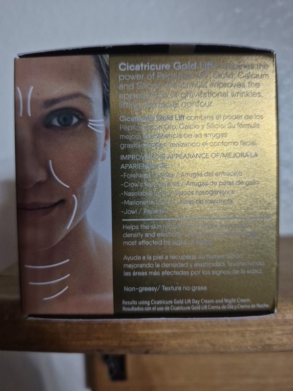 Cicatricure Gold Lift Women's Anti Aging Face Moisturizer Day Cream (1.7 fl Oz) gallery