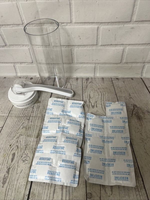 Rodan + Fields Redefine AMP MD Micro Exfoliating Roller, Vial, 15 Tablets