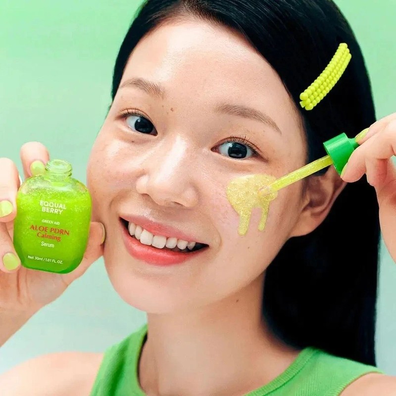 EQQUALBERRY Bakuchiol Serum 30ml Retinol Alternative Vitamin C Brightening Plump gallery