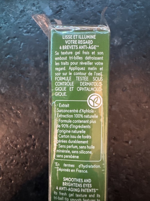Yves Rocher Elixir Jeunesse Repair + Anti Pollution Reviver Eye Roll On 0.5 oz. gallery