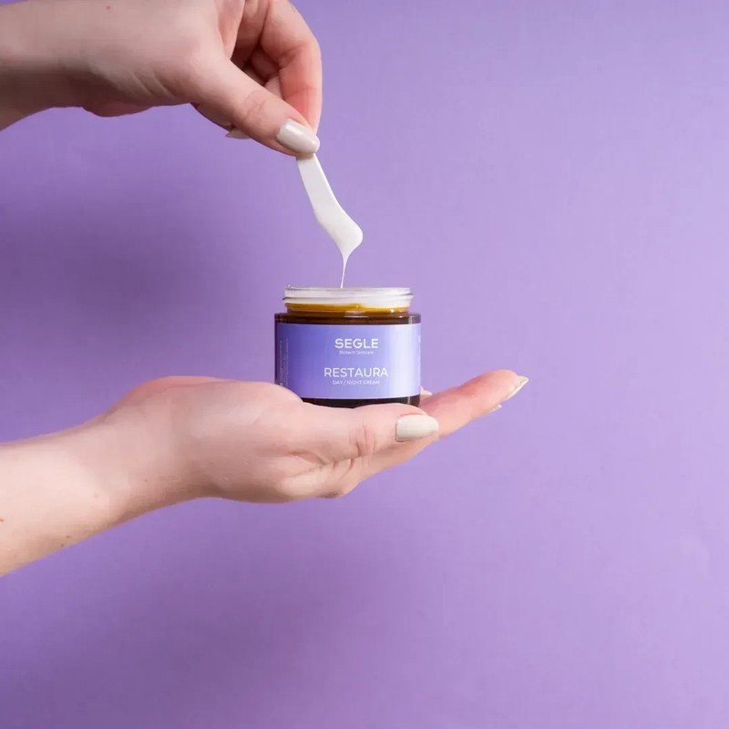 SEGLE Restaura Moisturizing Anti-Wrinkle Cream and Serum gallery
