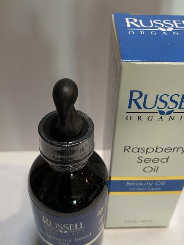 NEW IN BOX RUSSELL ORGANICS RASPBERRY SEED OIL BEAUTY OIL 2 OZ *DROPPER ISSUE* gallery