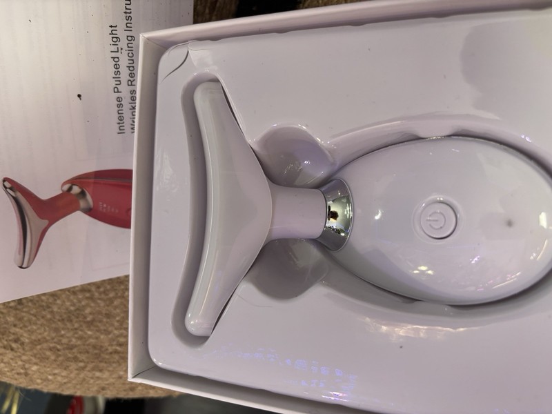 Led Hand Held Face And Neck Device Great For Antiaging And Hyperpigmentation gallery