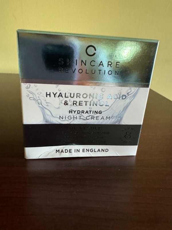 Skincare Revolution Hyaluronic Acid & Retinol Hydrating Night Cream 50 ml 1.7 fl