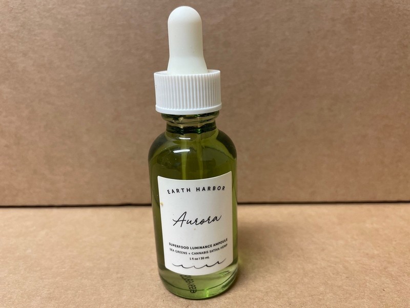 Earth Harbor AURORA Superfood Luminance Ampoule 100% Botanical Treatment 30 ml gallery