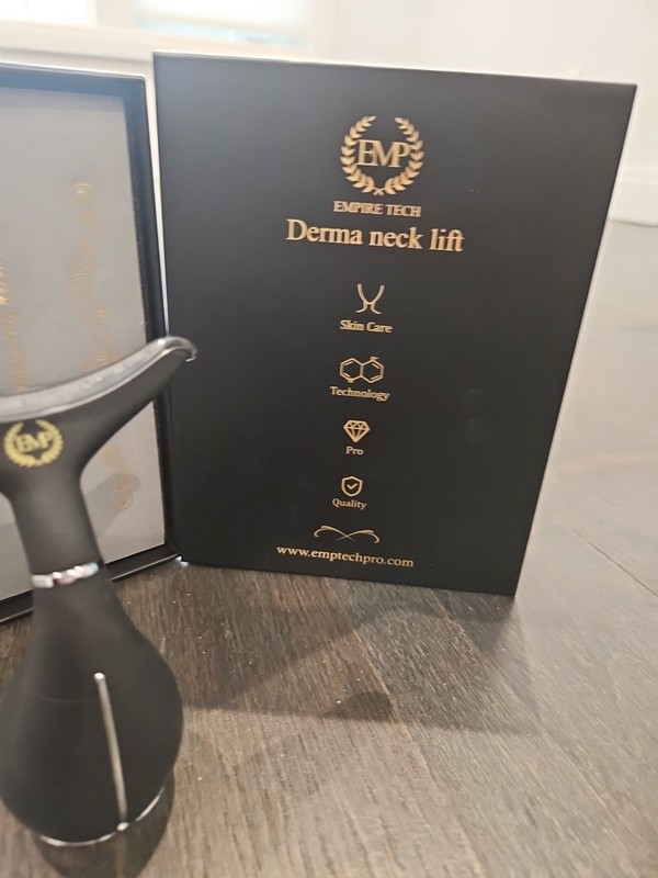 Derma Neck Lift - LED Light Therapy - New in box gallery