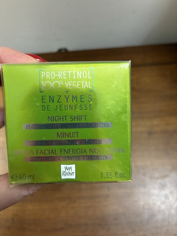 Yves Rocher Pro-Retinol 100% Vegetal+Enzymes De Jeunesse Night Shift face cream
