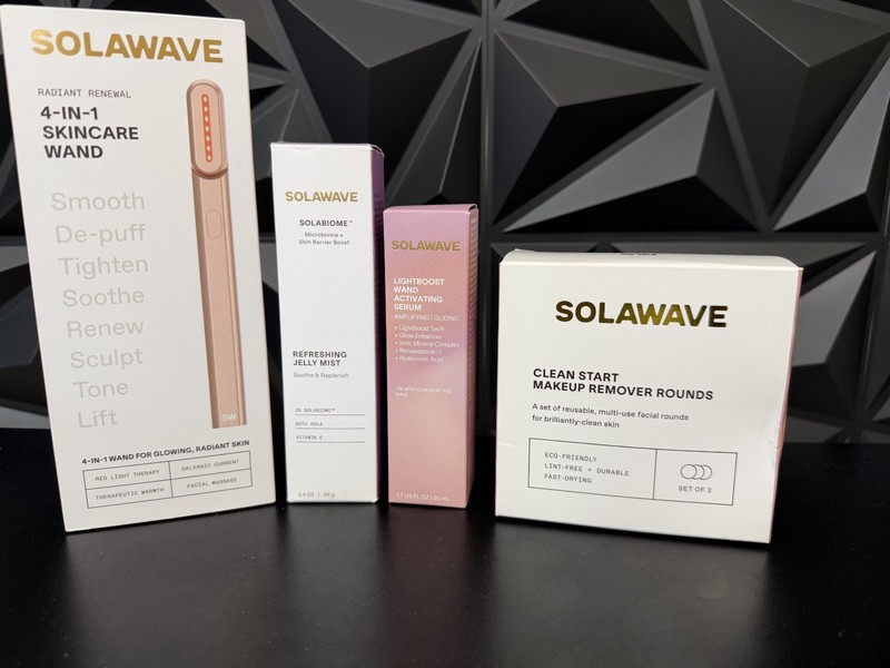NEW Solawave 4-in-1 Radiant Renewal Skincare Wand Rose Gold + Solabiome Jelly Mi
