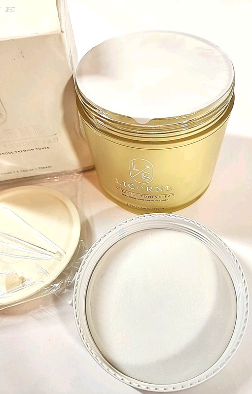LICORNE Vitafill Toning Pads 70ct Hydrating Anti-Aging Skincare 5.74oz K-Beauty gallery